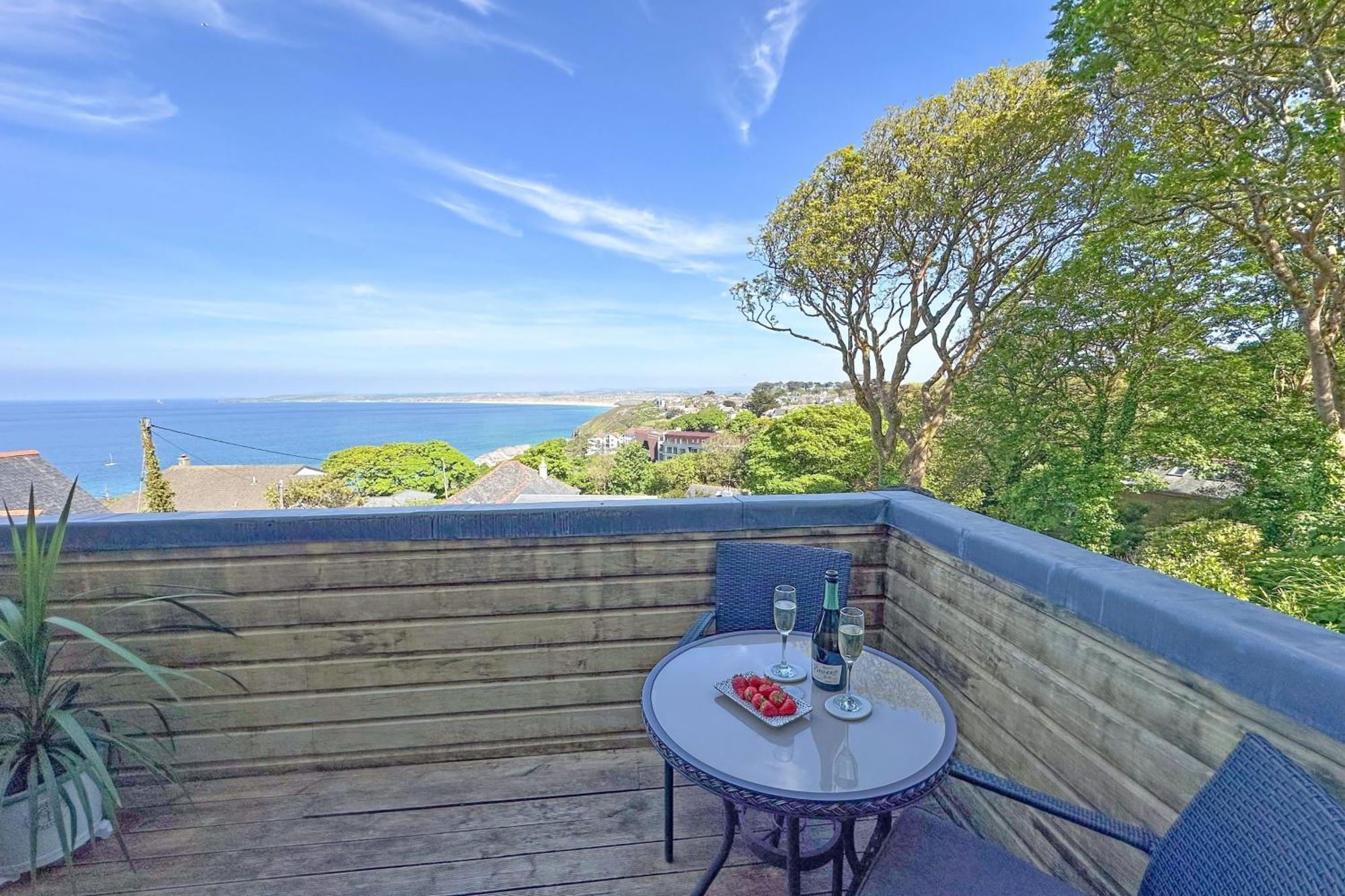 Villa 4 Fernhill Carbis Bay Exterior foto
